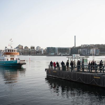 Commute / Lumabryggan