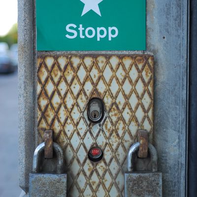 ★ Stopp